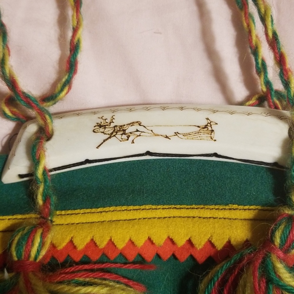 Handmade Ivory & Felt satchel - Picture 2 of 4